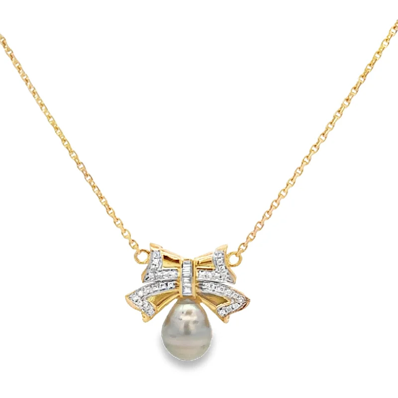 Elegant Rose Gold Jewelry For A Stylish Touch Vintage Baroque Cultured Pearl and Diamond Bow Necklace