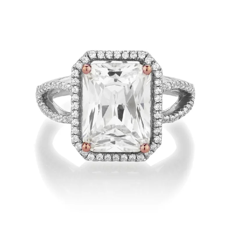 Handcrafted Jewelry Sale – Unique Designs At Low Prices Synergy dress ring with 6.38 carats* of diamond simulants in 10 carat rose gold and sterling silver Handcrafted Jewelry Sale – Unique Designs At Low Prices Synergy dress ring with 6.38 carats* of diamond simulants in 10 carat rose gold and sterling silver