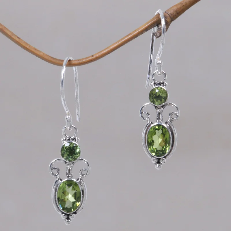 Premium Jewelry At Special Low Prices For A Limited Time Crown Princess Peridot Sterling Silver Dangle Earrings