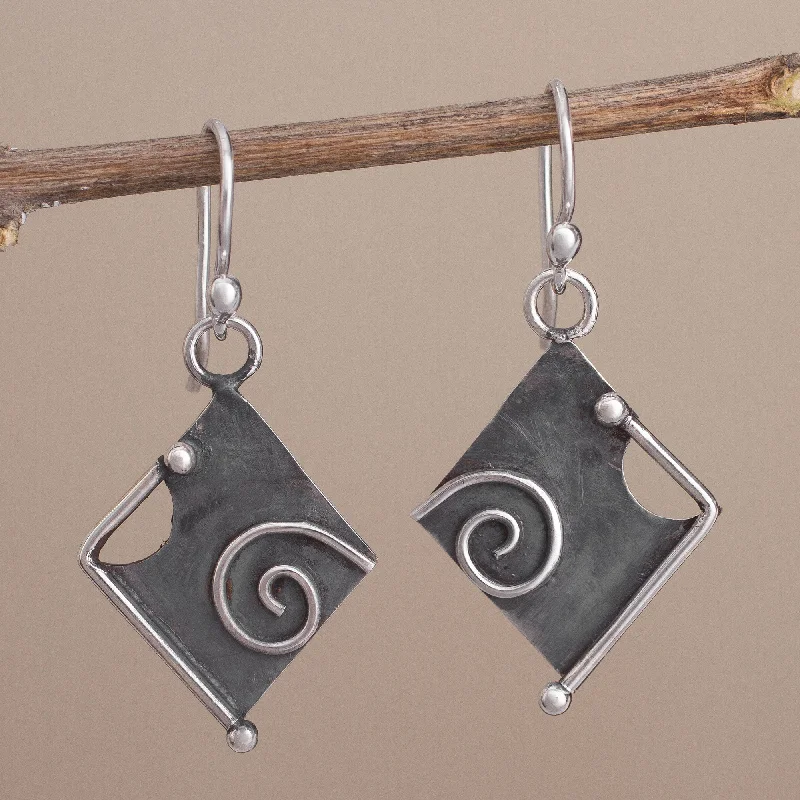 Flash Sale On Stunning Jewelry – Don't Miss Out Freeform Beauty Peruvian Modern Style Sterling Silver Dangle Earrings