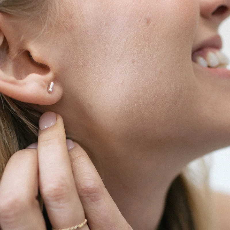 Once-A-Year Jewelry Deals – Shop Before They’Re Gone COLUMN STUD EARRINGS