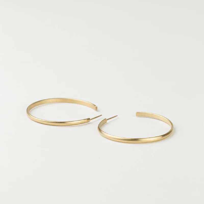 Get Your Favorite Jewelry At The Best Price Naomi Hoops