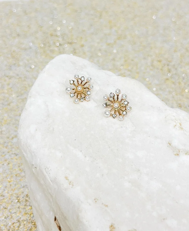 Seasonal Jewelry Deals – Elevate Your Style Pearl Fireworks Stud Earrings