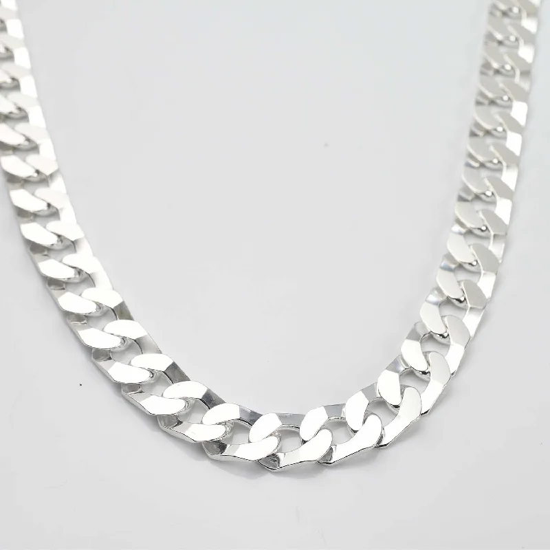 Sleek Square Curb Chain